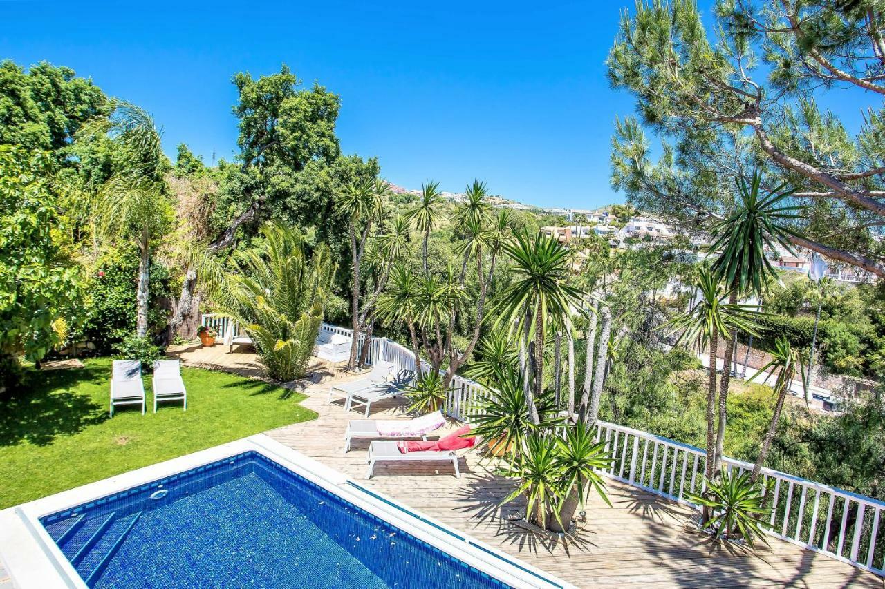 Luxury Villa With Swimming Pool And Jacuzzi マルベーリャ エクステリア 写真