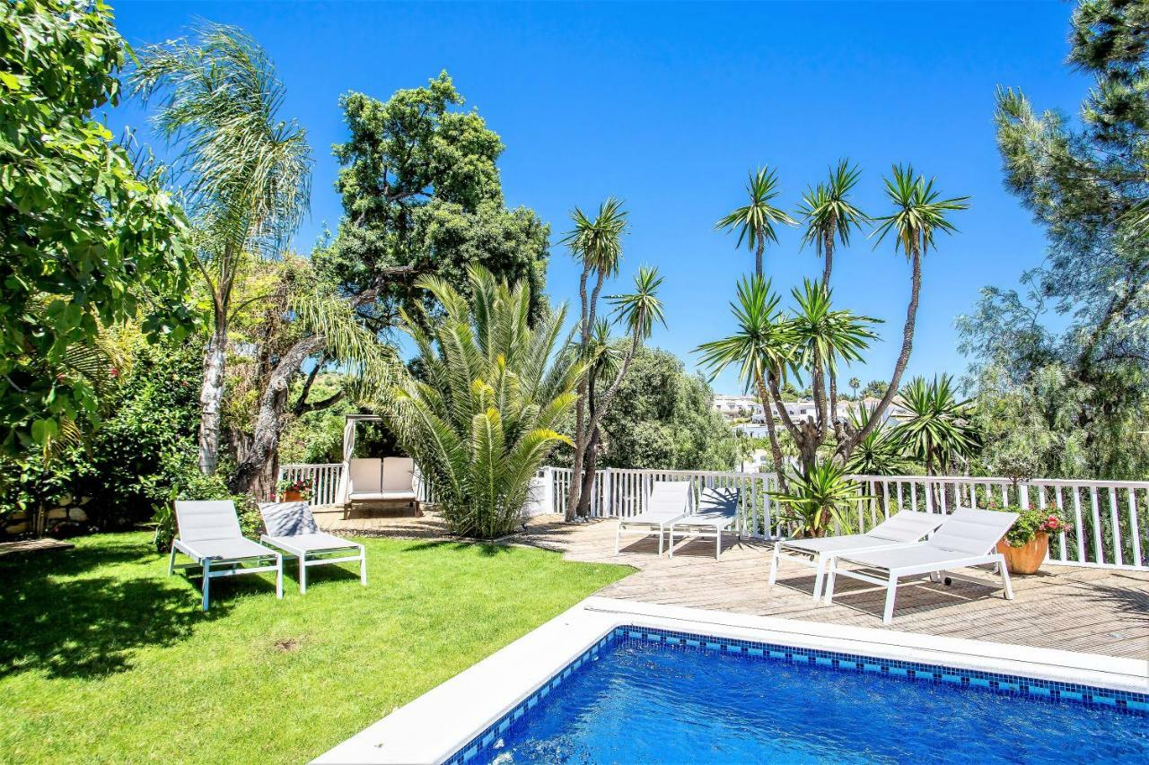 Luxury Villa With Swimming Pool And Jacuzzi マルベーリャ エクステリア 写真
